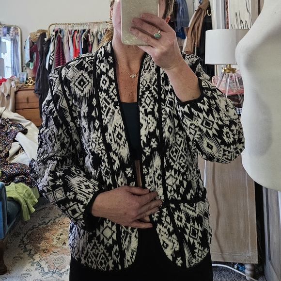 SAVIDA Black/white quilted Printed open front blazer. Size XXS - Picture 16 of 16